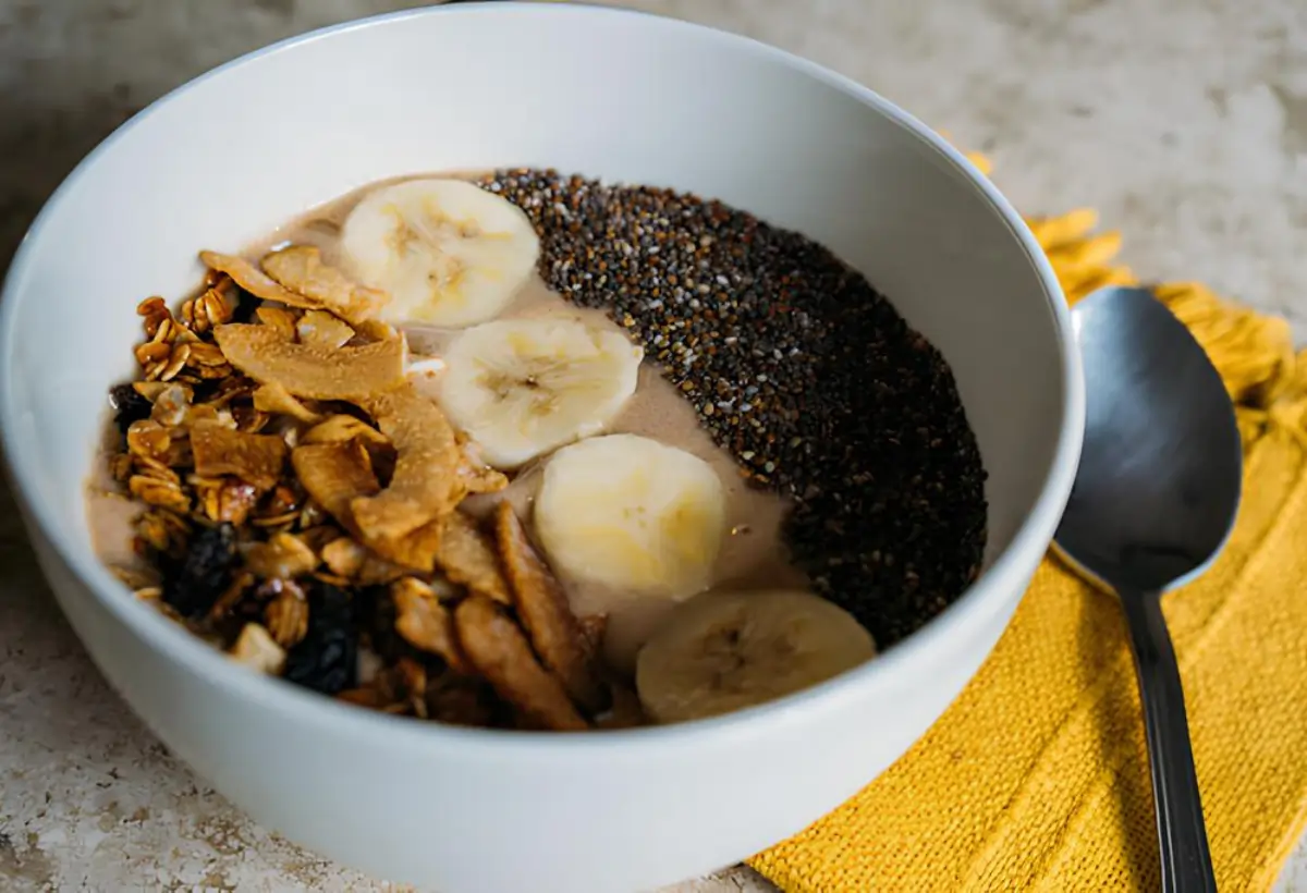 Receita de Smoothie bowl de Cacau e Banana Low Carb