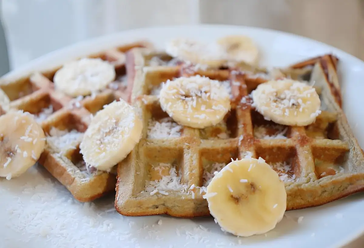 Receita de Waffles de Coco e Banana Fit