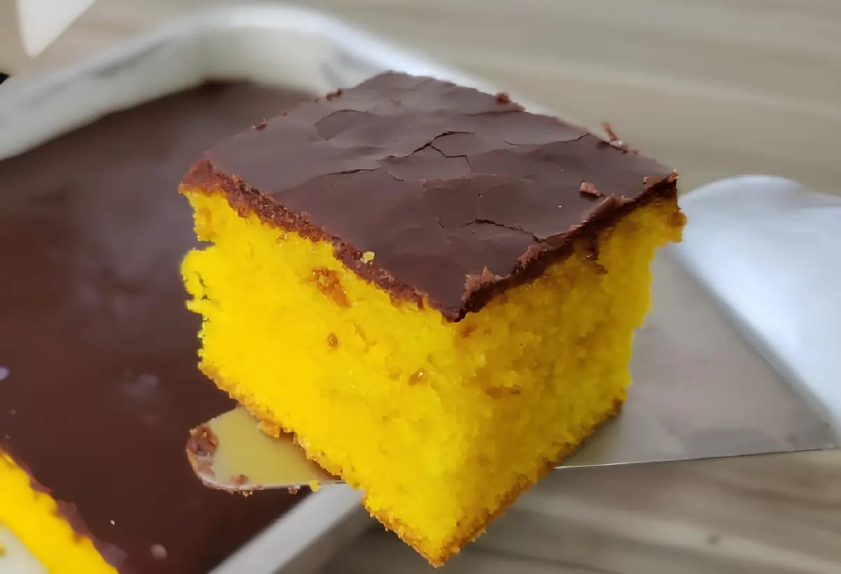 Receita de Bolo de Cenoura com Cobertura Durinha
