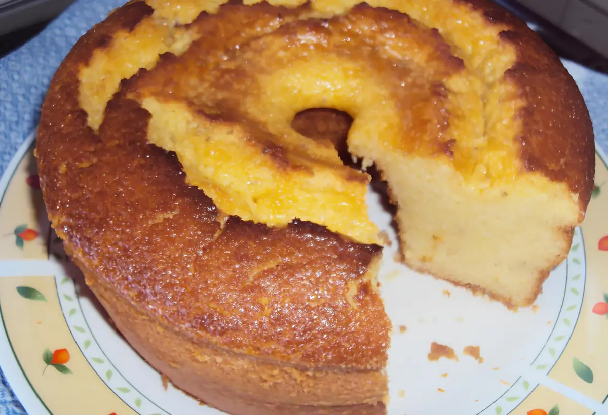 Bolo de Fubá com Leite Azedo