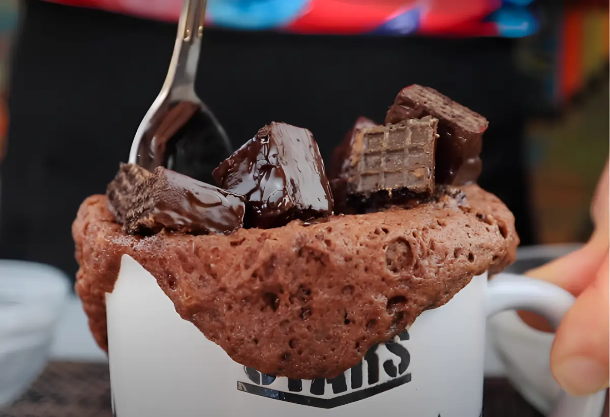 Bolo de Caneca de BIS