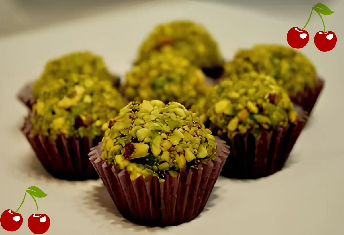 Brigadeiro de Pistache com Chocolate Branco e Cereja