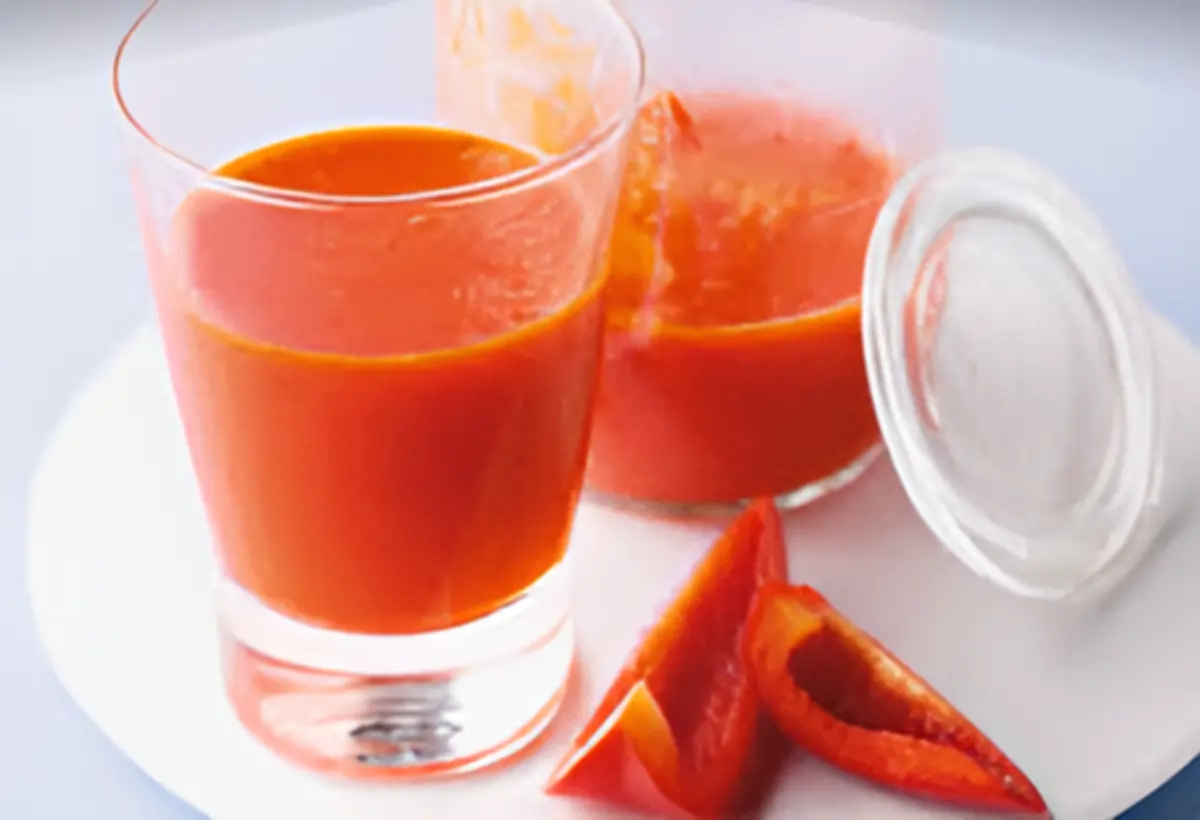 Suco de Tomate com Pimenta Caiena