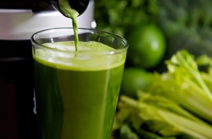 Smoothie Detox Verde com Chlorella