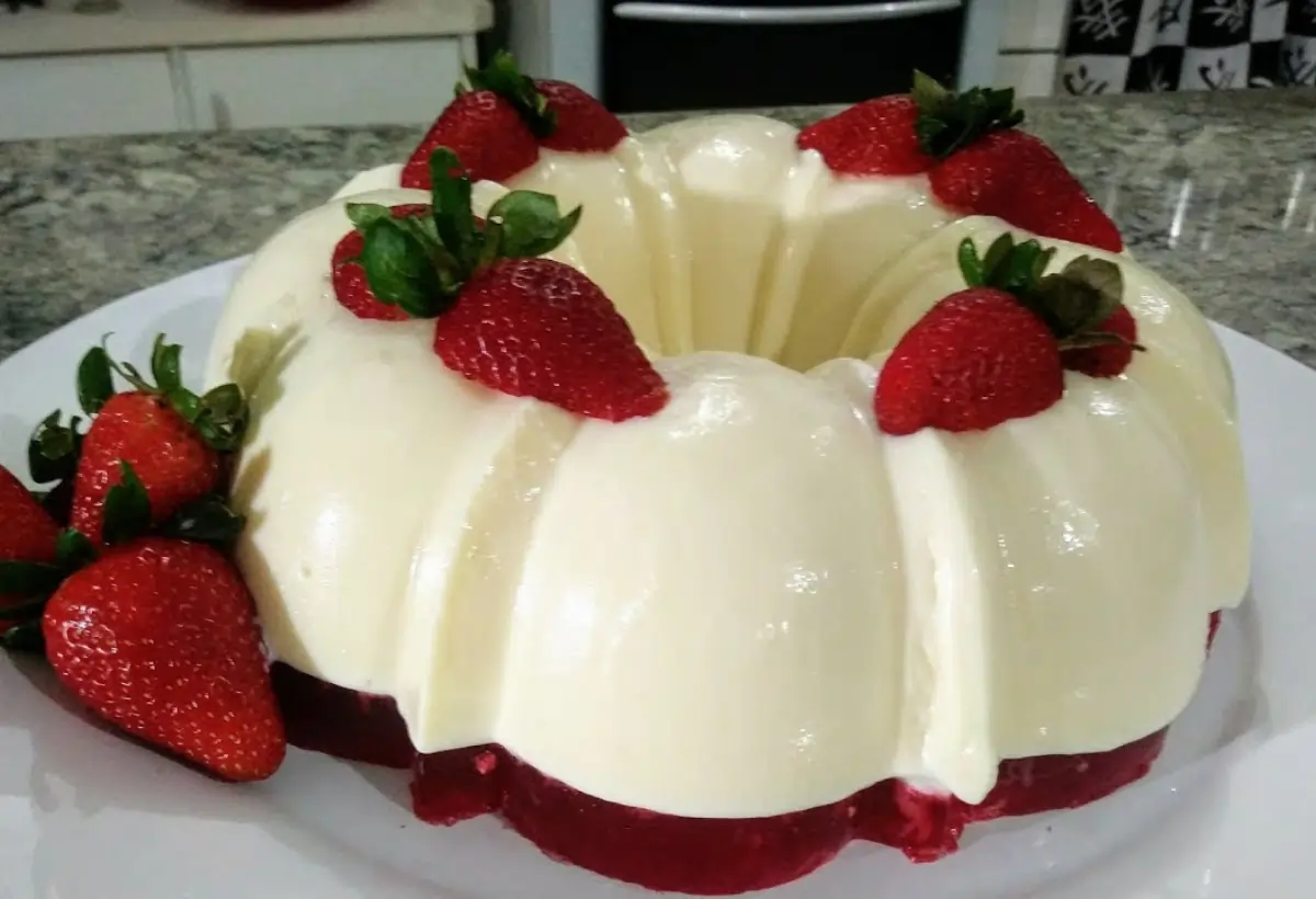 Mousse Ninho com Gelatina