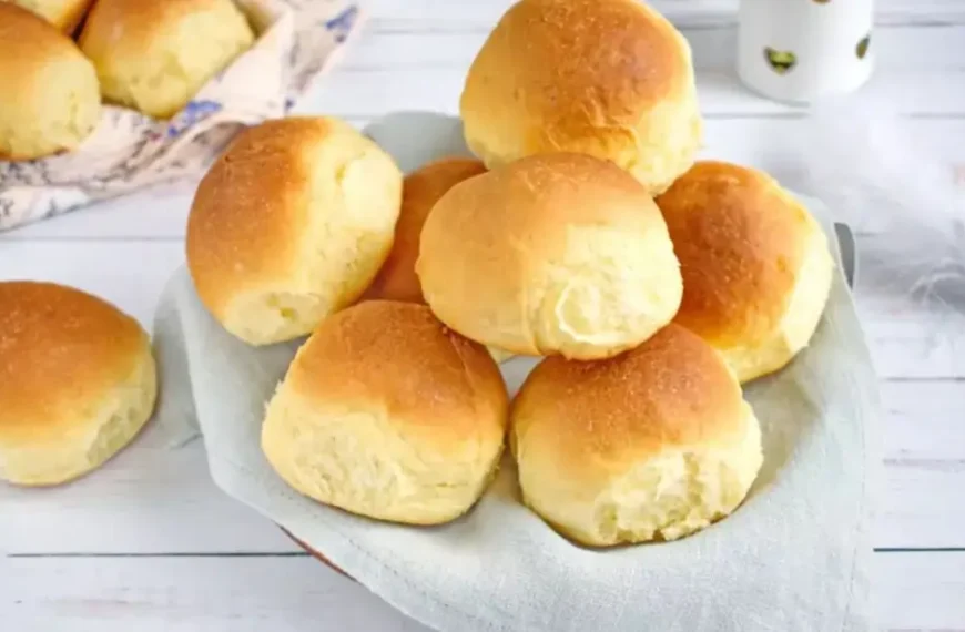 Esse pãozinho de milho de liquidificador acabou com meus cafés sem graça