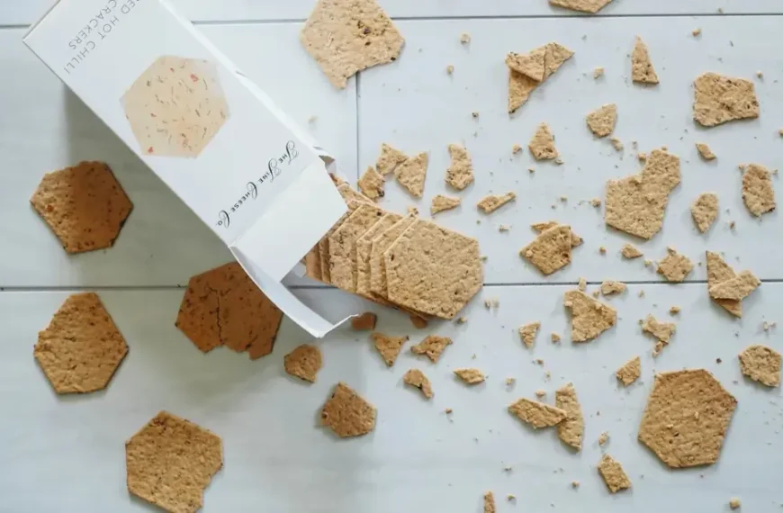 Comida caiu no chão? A verdade por trás da famosa regra dos 3 segundos