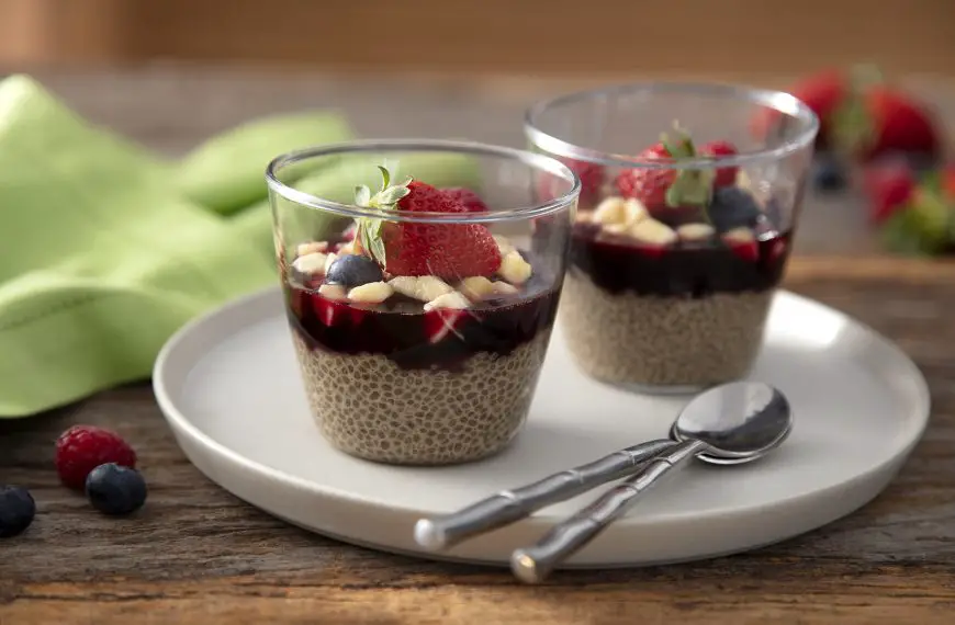 Pudim de Chia com Banana e Cacau