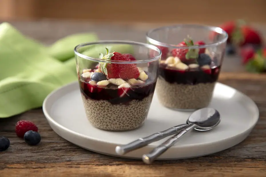 Pudim de Chia com Banana e Cacau